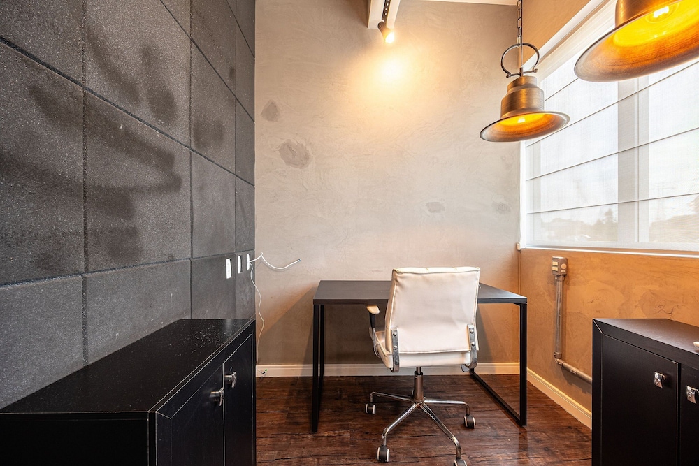 Premium Modern Studio in Alphaville
