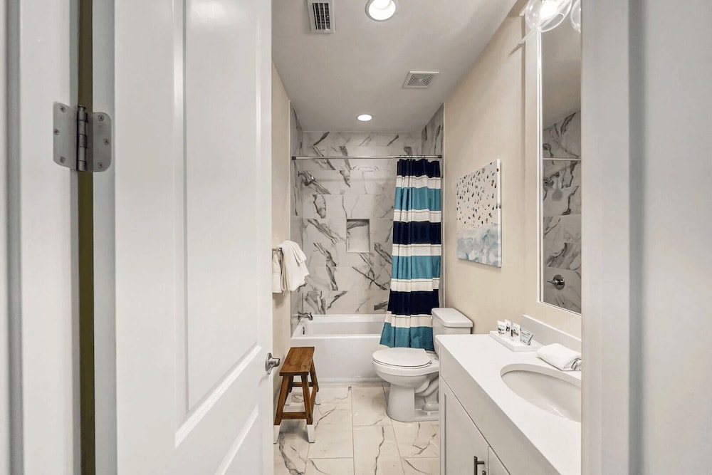 Tranquil Tides by Avantstay Seacrest Pool Access + Bikes