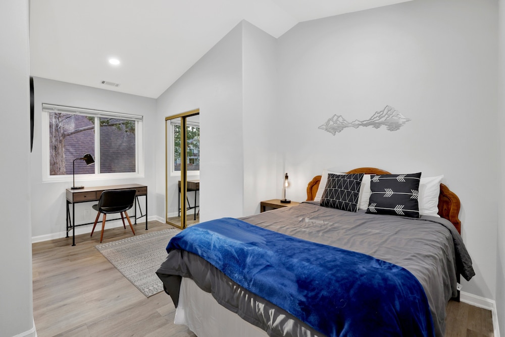 Mountain View Manor #2546
