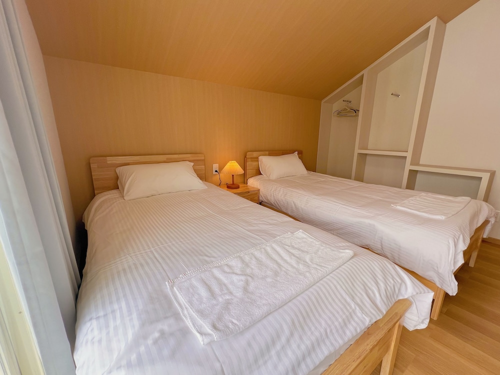 Snowball Hostel