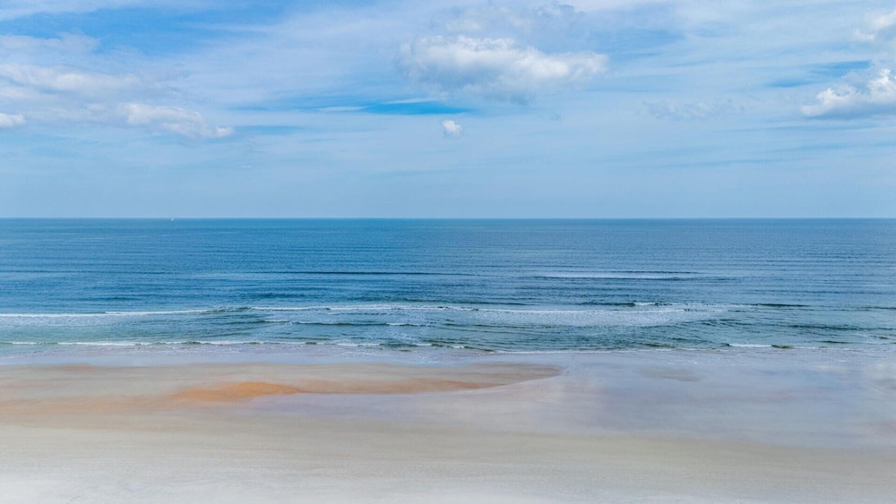 Blessed By The Sea Crescent Beach Activities 2 Bedroom Home