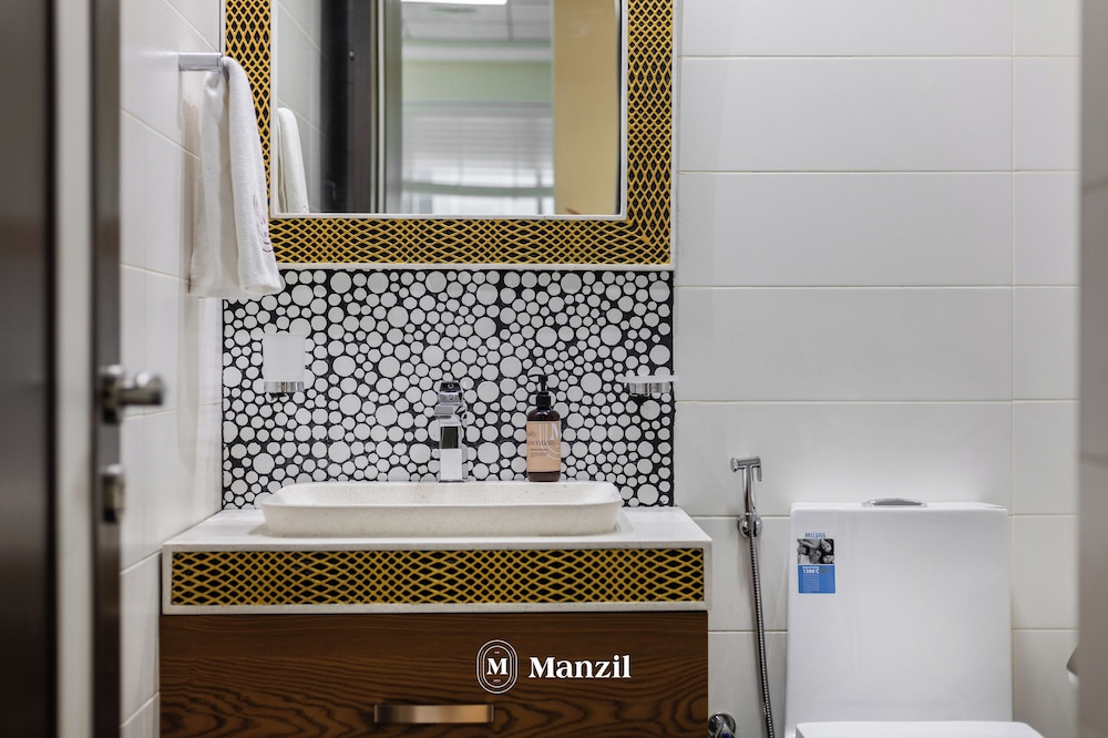 Manzil - Luxury 2BR w Pool and Burj View