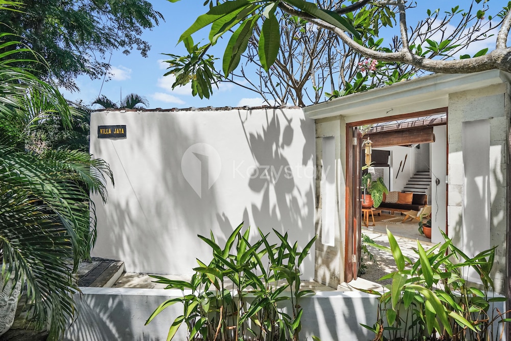 Jaya Villa by Kozystay - Canggu