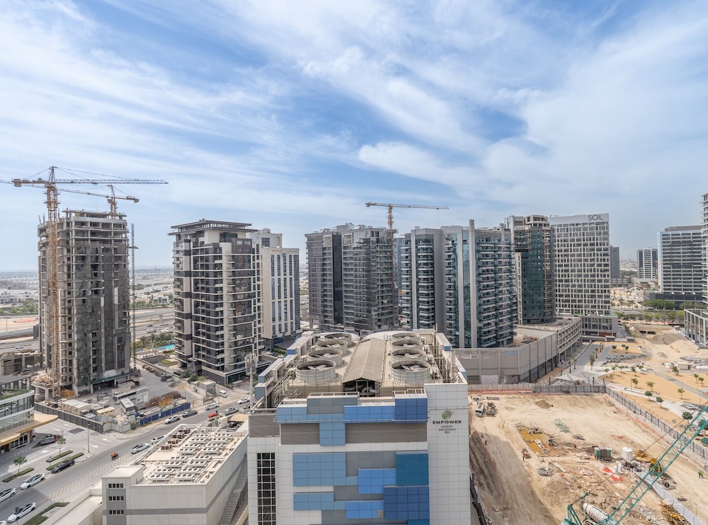 Elegant 2BR Canal View Near Dubai Mall