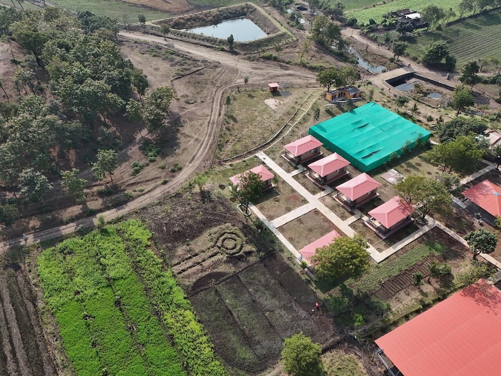 Growpure Luxury Farm & Nature Resort