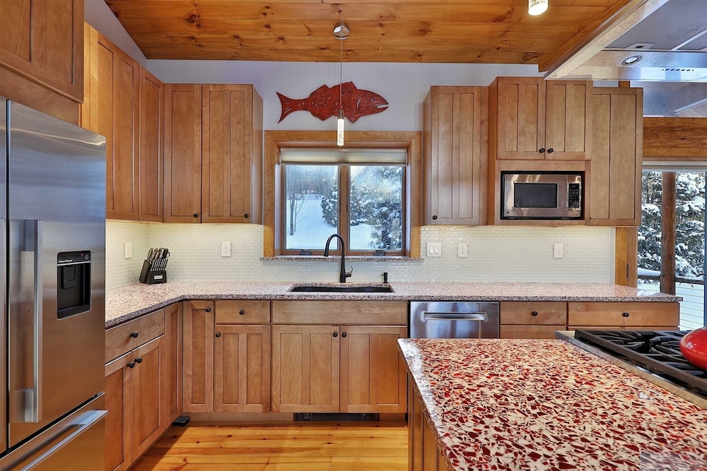 The Waffelhaus In Killington 4 Bedroom Home