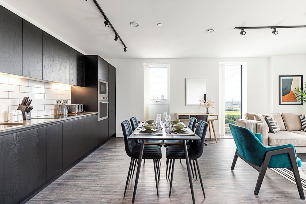Luxurious West London Apartment