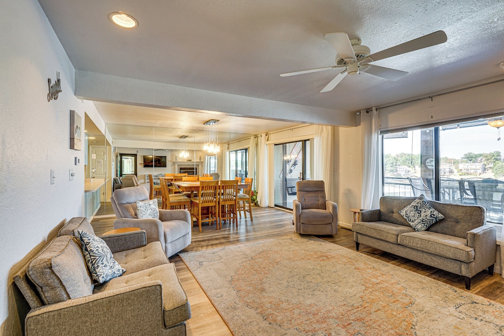 Boat Slip & Pool Access at Lake Ozark Condo!