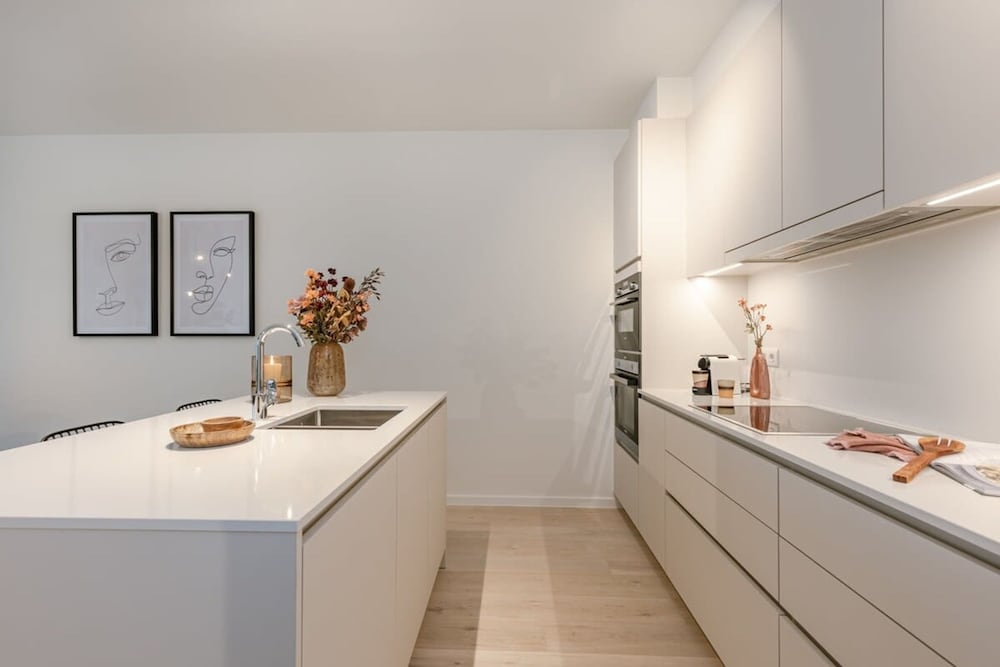Apartment With Terrace Close to the sea