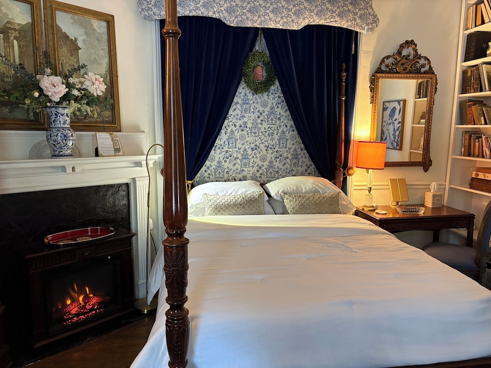Chesnut Cottage Inn