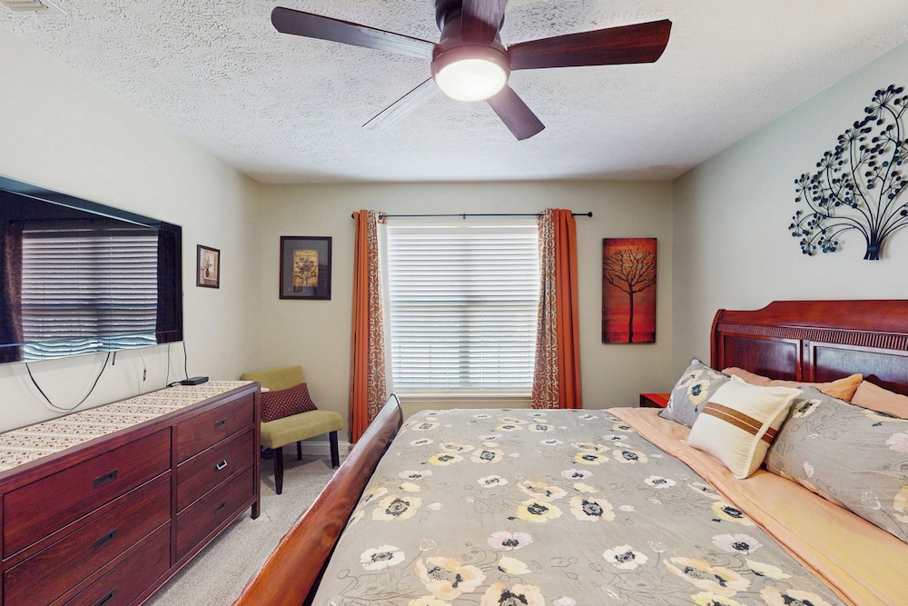 Dog-friendly Family Home w/ Patio & Fire Pit!