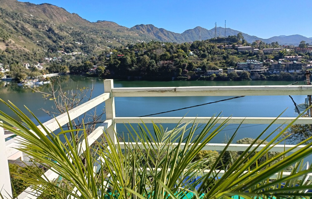 Crystal LakeView Homestay view 4