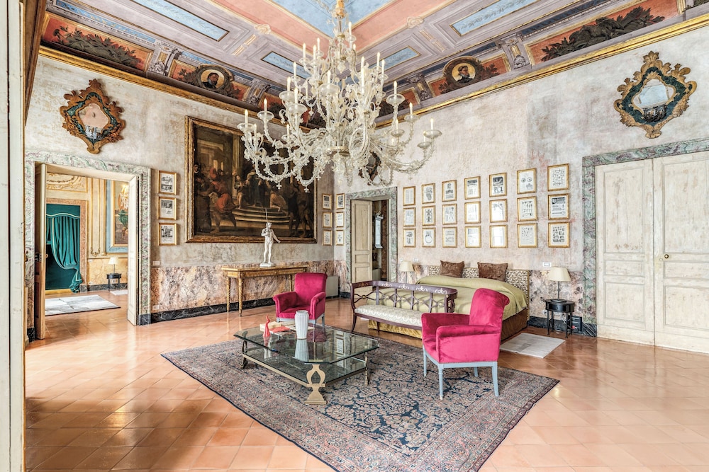 Palazzo Doria Suites