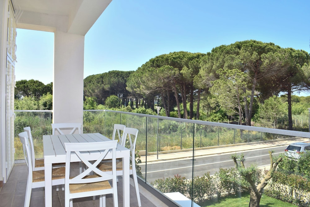 White Moon Apartment 302 photo 5