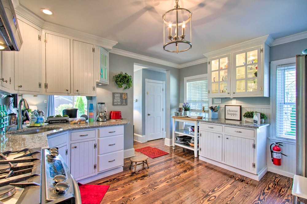 Pet-friendly Williamstown Farmhouse by Main Street view 5