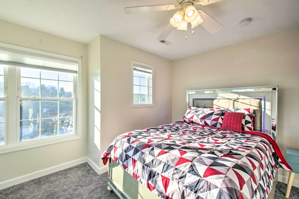 Harrisonburg Retreat w/ Hot Tub ~ 2 Mi to JMU view 3