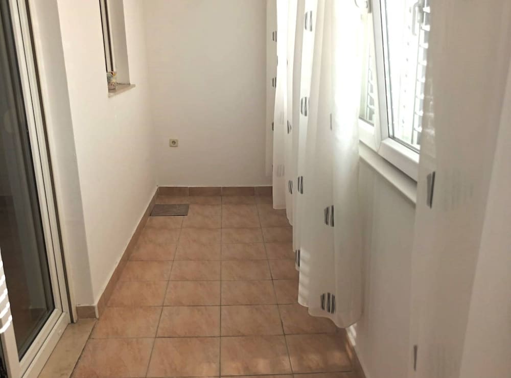 Seaside Okrug Gornji Apartment With Terrace and Patio