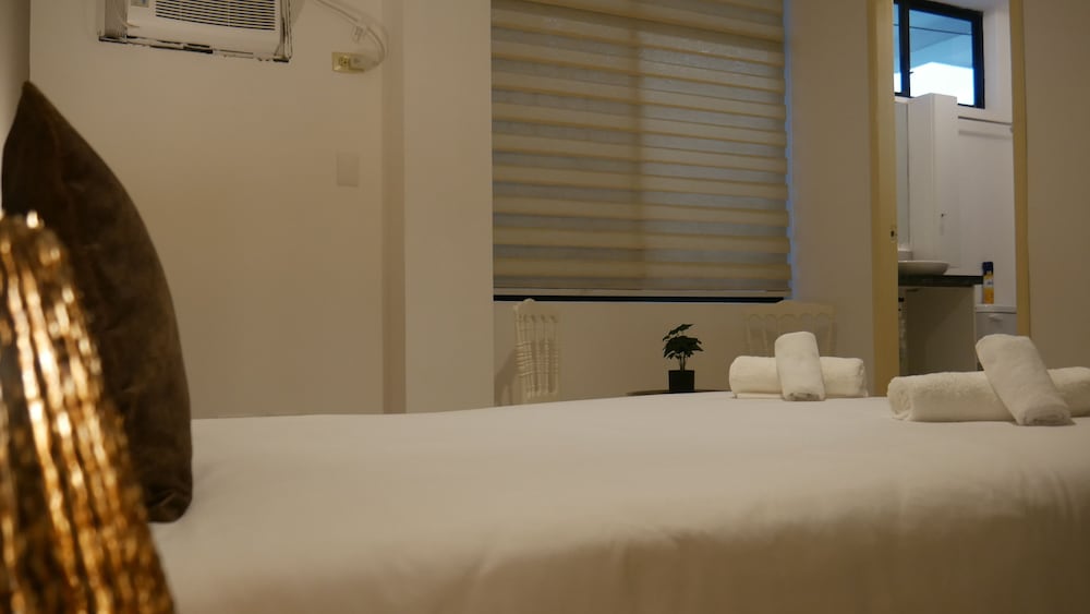 Park View Hostel & Suites