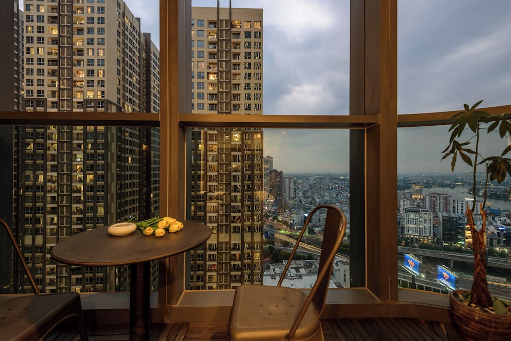 Landmark 81 & Vinhomes - ZEN Saigon Citypoint.