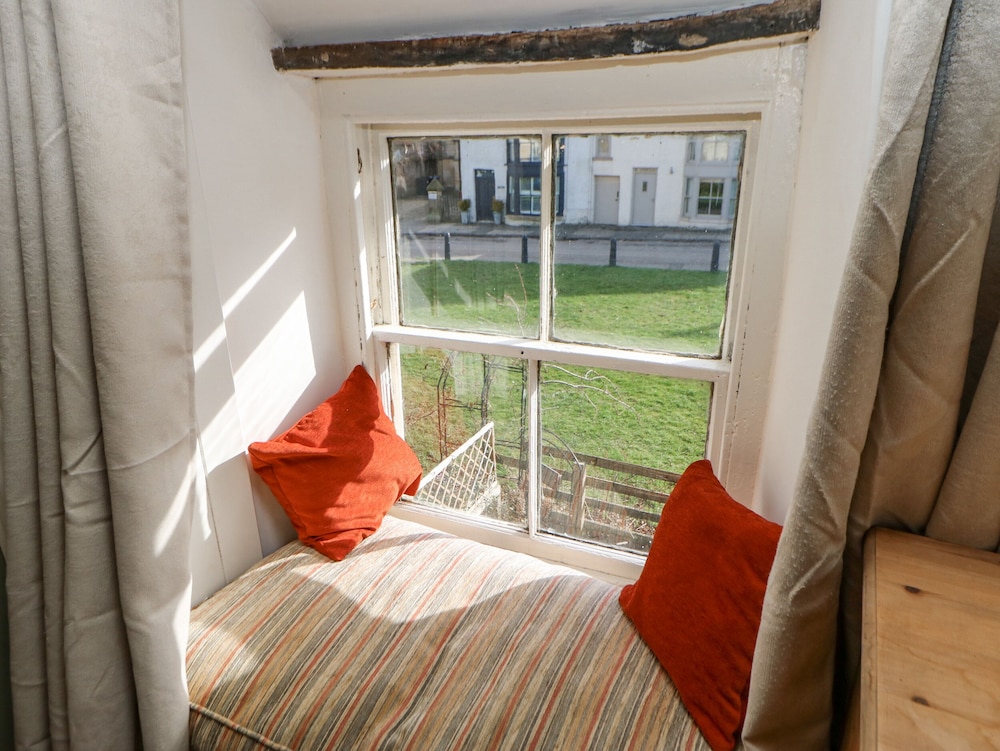 Sunny Cottage