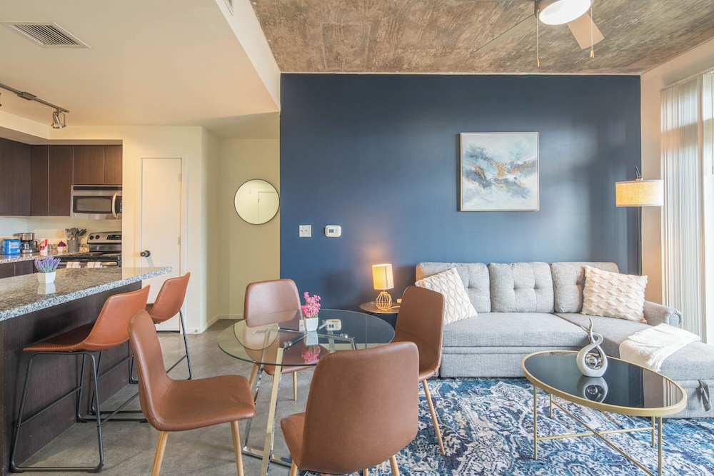 ROVE LIVING/KL - Roosevelt Point