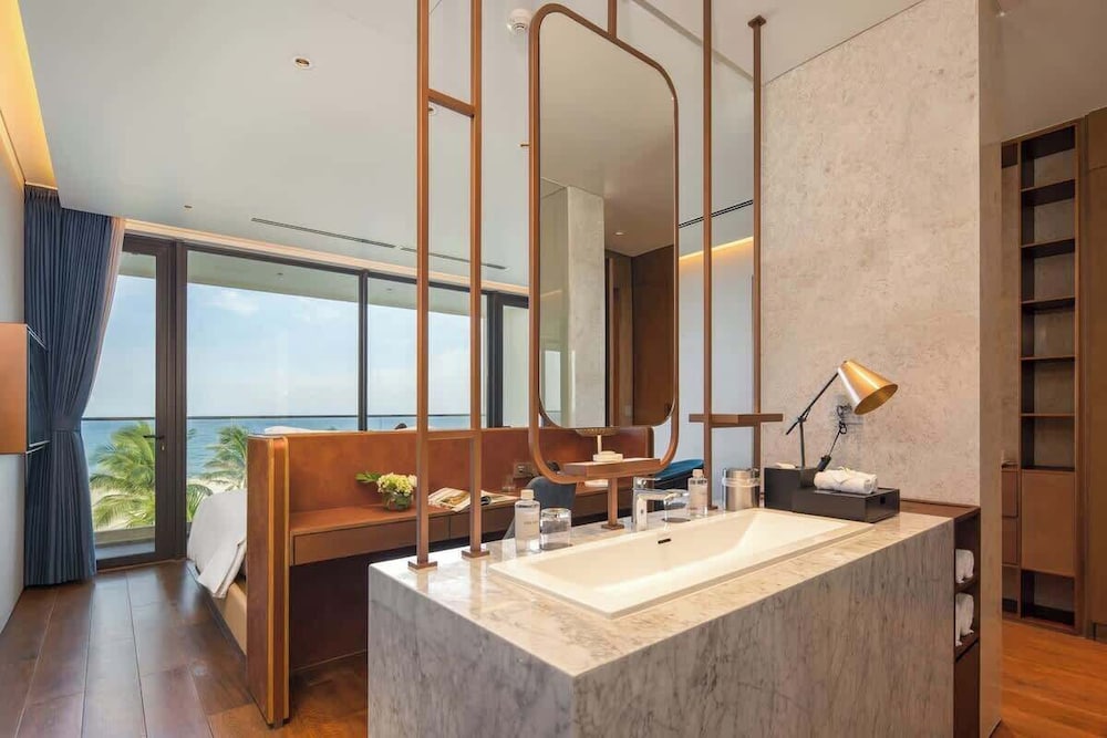 Elegant Retreat for Discerning Travelers