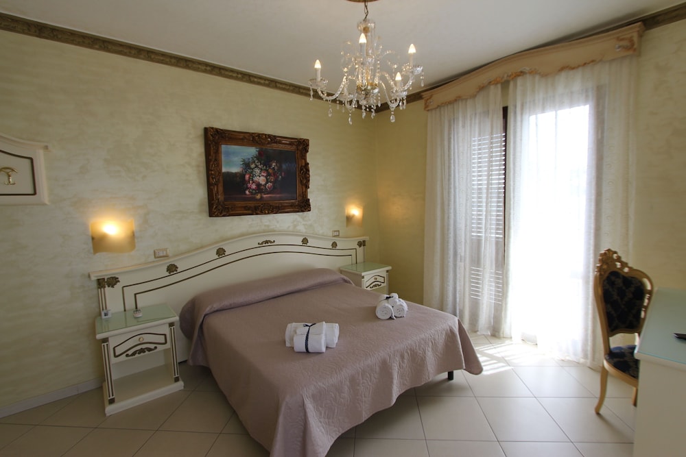 DIO DEL MARE LUXURY ROOM view 4