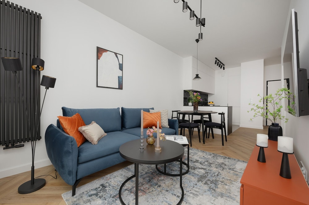 Grzybowska Apartment by Renters Prestige
