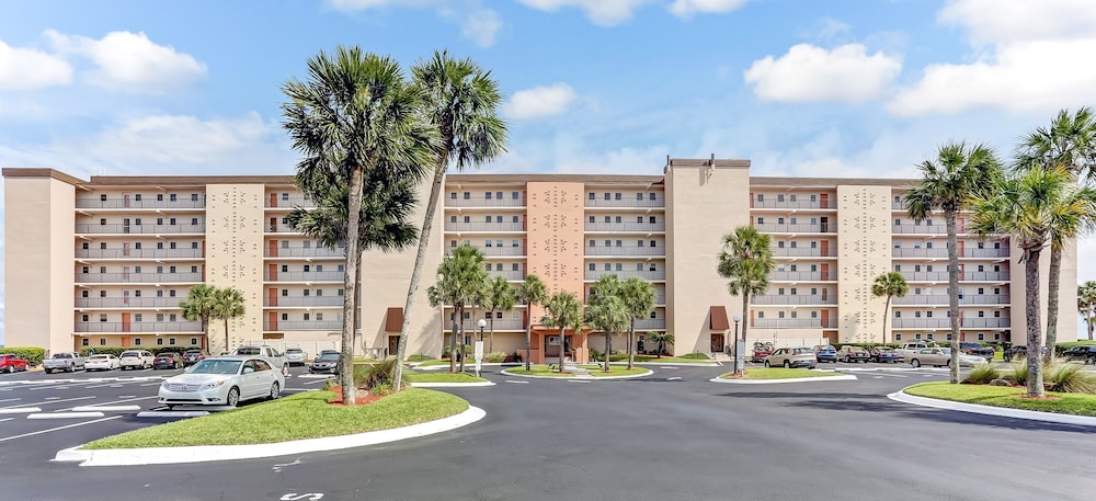Amelia South Condo with Panoramic View of Ocean from Private Patio by RedAwning