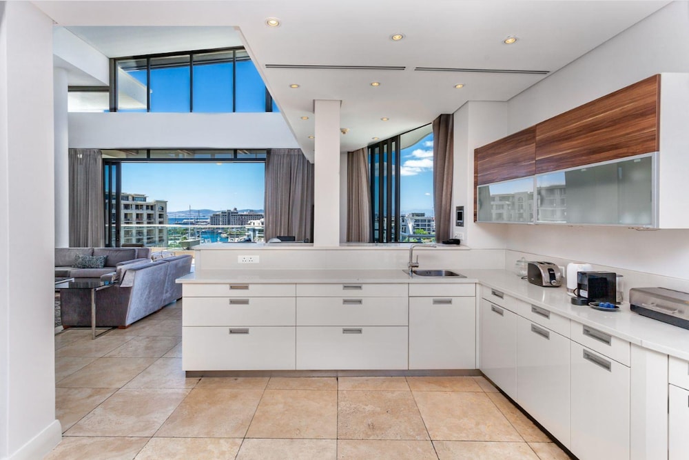 The Marina Family Penthouse - 512