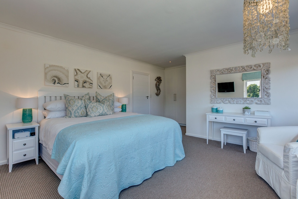 Amanzi Island Boutique Hotel