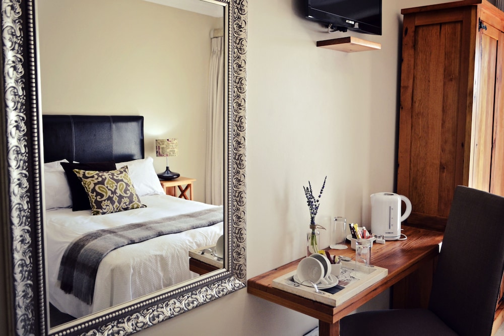 Bokmakierie Guest House