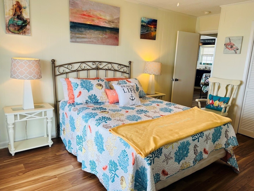 Seaside - 4 Br Home