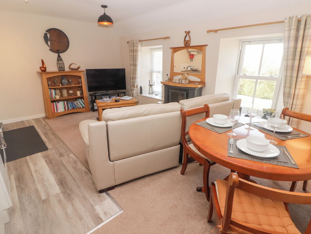Daffodil Apartment
