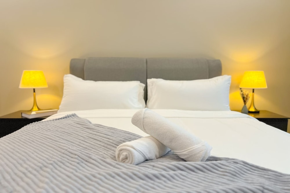 Neu Suites Horizon View Apartments