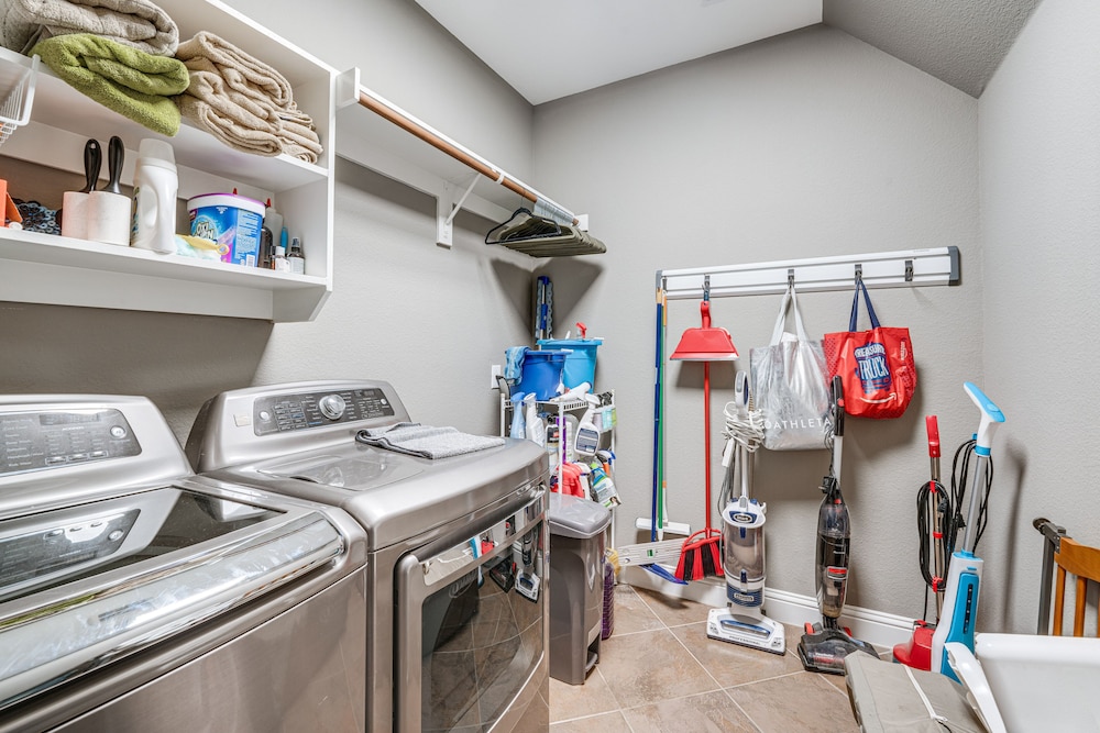 'sorrellwood' Mckinney Home w/ Pool: 4 Mi to Dtwn! - Property Image 12