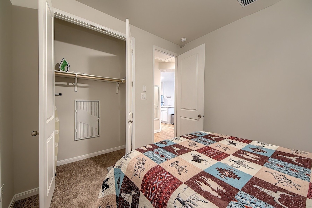 Ot 2125 Creekside Cottage 2 Bedroom Home