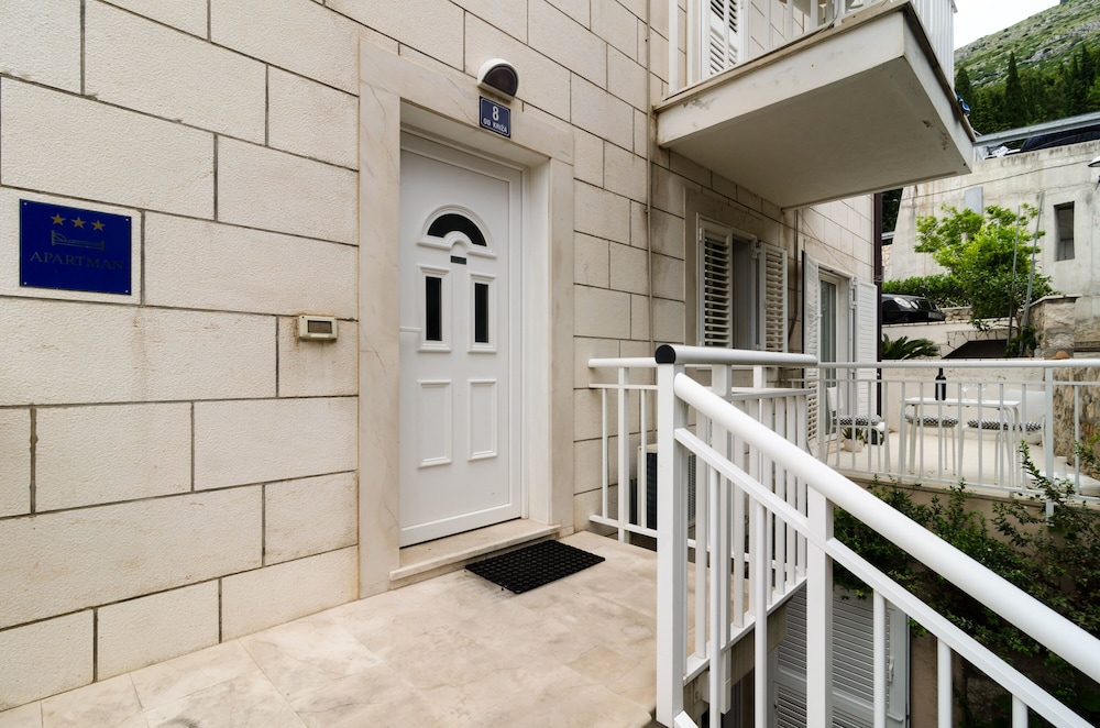 Apartments Carmelitta