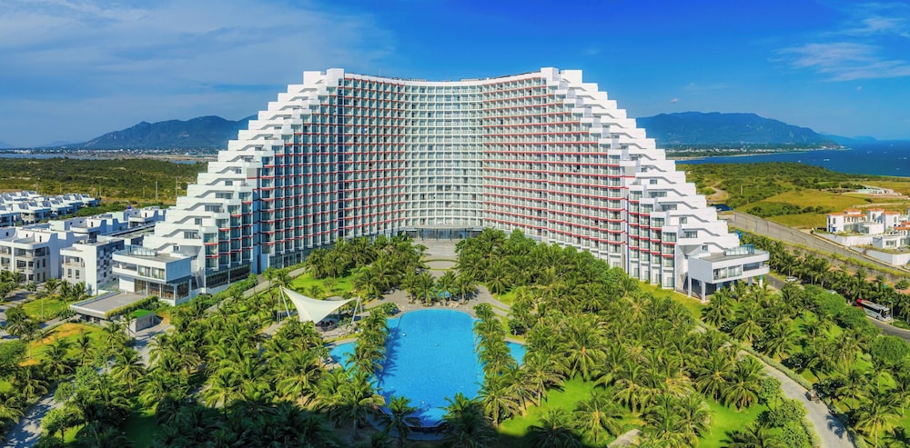 The Grand Arena Cam Ranh Hotel & Resort