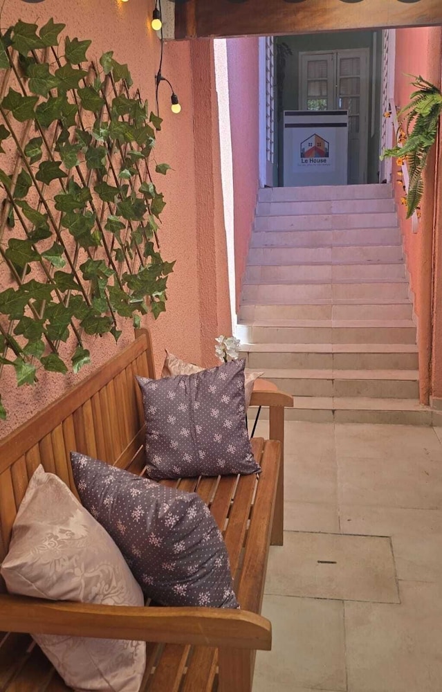 Le House Hotel Sp