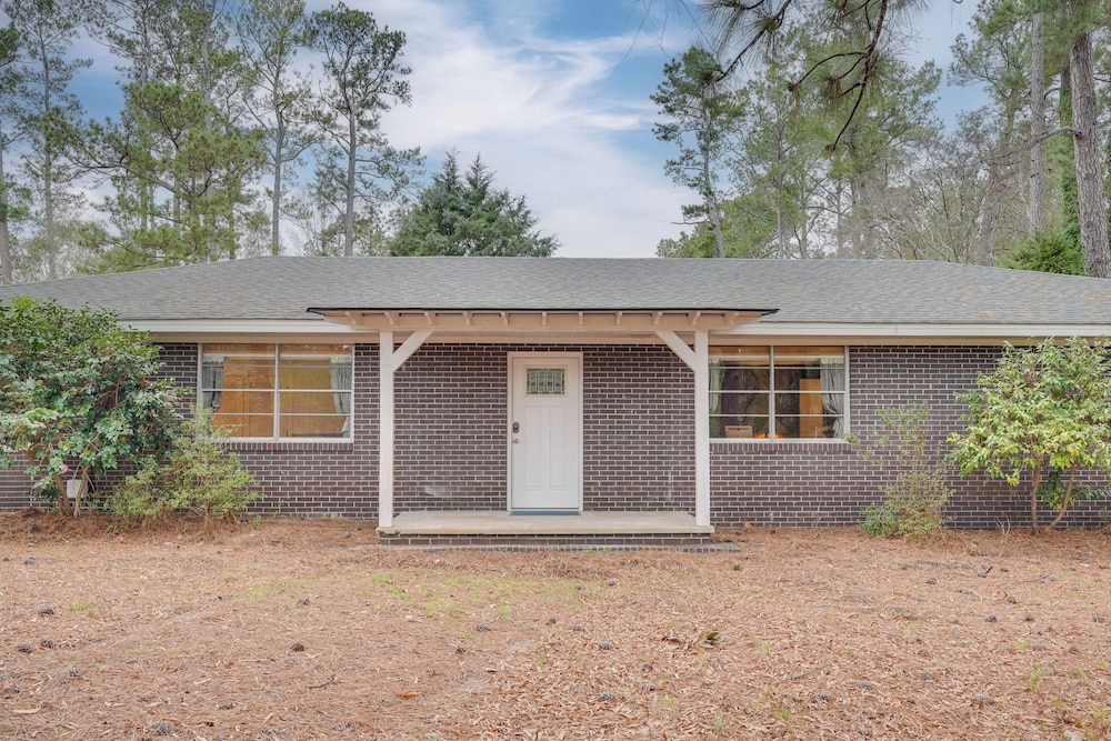 4 Mi to Uptown! Quiet Greenwood Stay w/ Patio