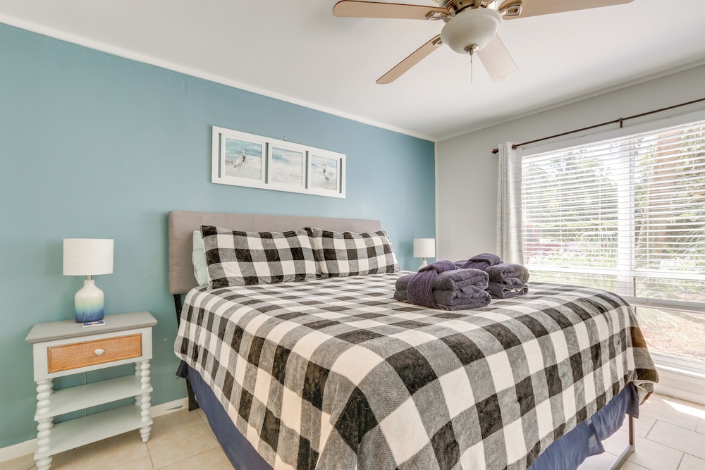 Pool Access, Walk to Beach: Hilton Head Haven!