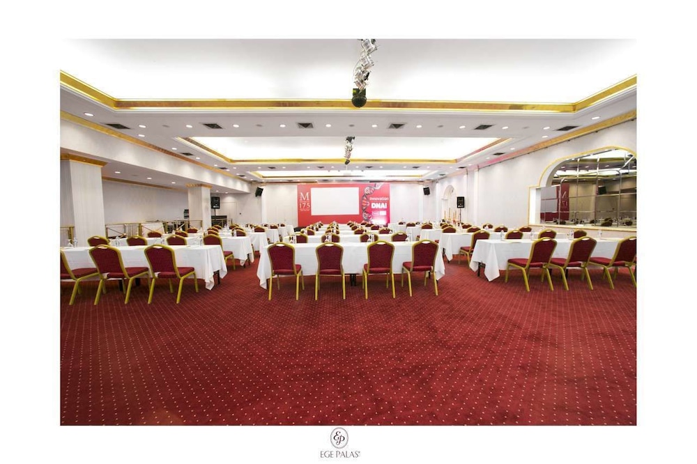 Ege Palas İş Oteli - Image 28