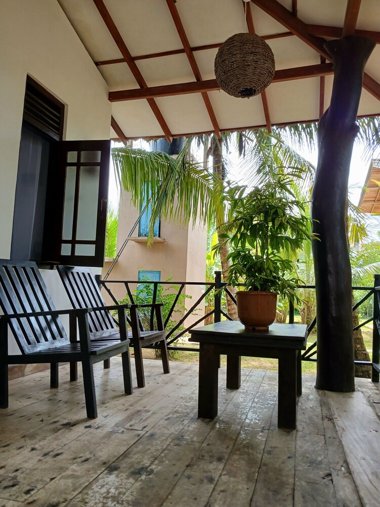 Ginger Harmony Guesthause and Café