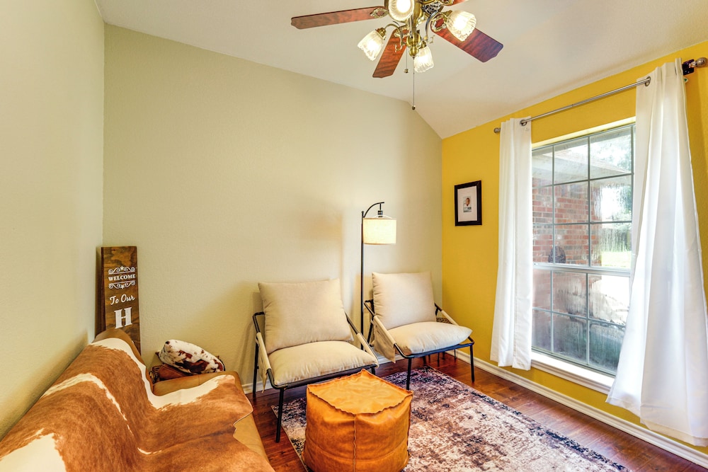 DFW Fun Awaits: Family Home in Crowley!