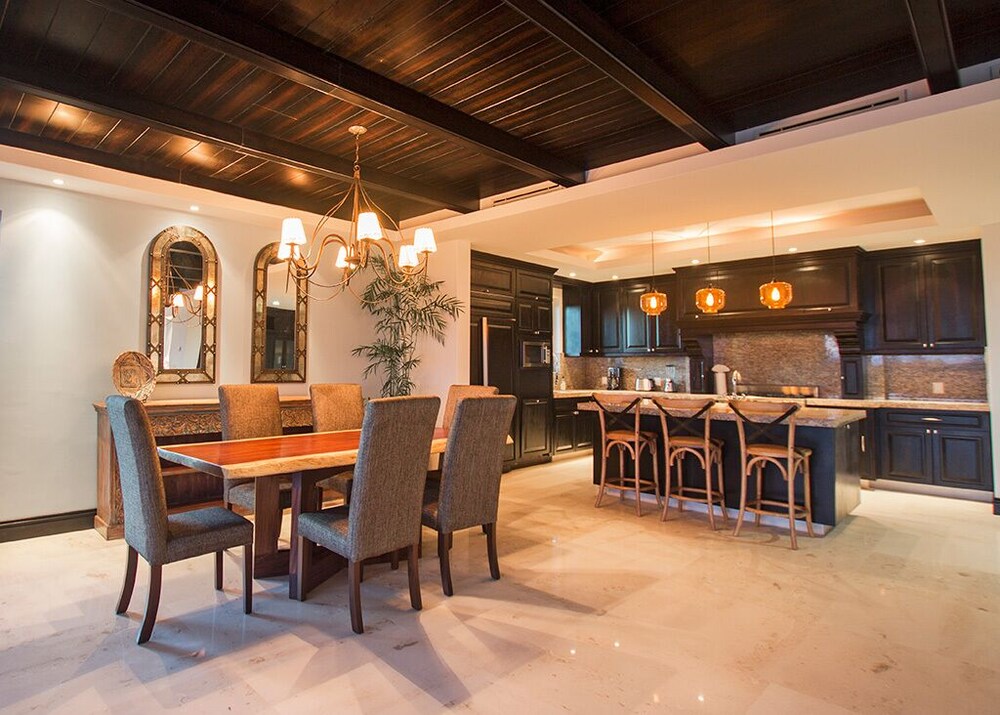 Luxurious 3 Bedroom Condo view 3