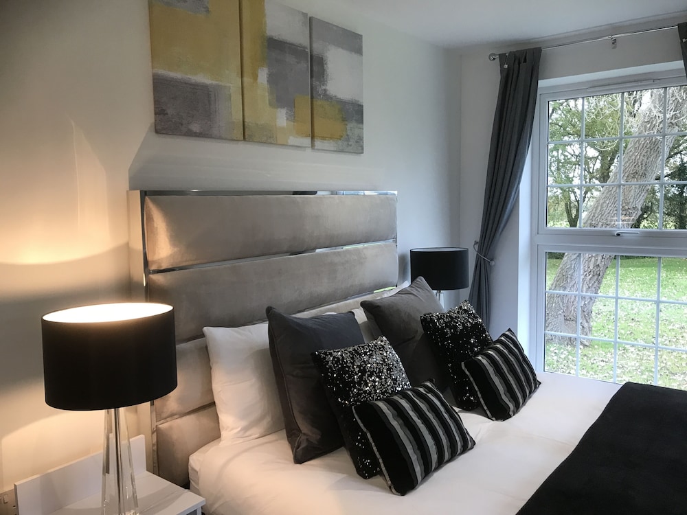 Stunning 3 bed Lodge 2000sq view 4