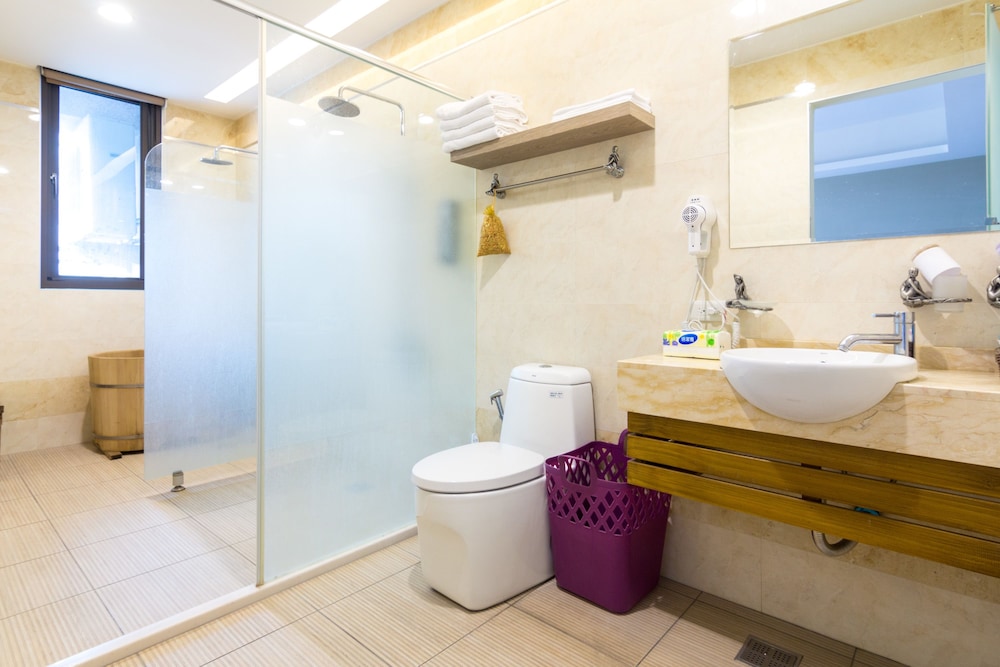 Jhongshan Building B&B