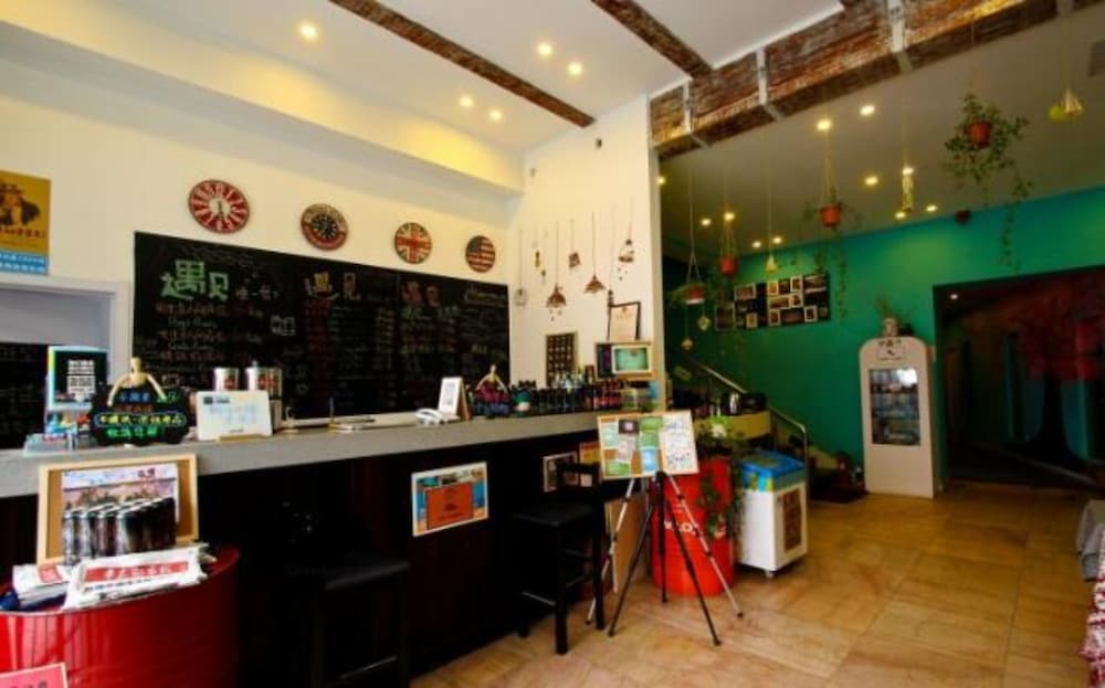 Meet int'l Youth Hostel Pichaiyuan