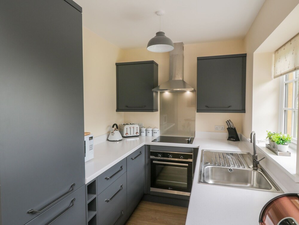 Ryedale Country Lodges - Willow Lodge view 4